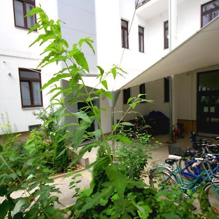 For The Bold, Chic And Open Minded Appartement Wenen Buitenkant foto